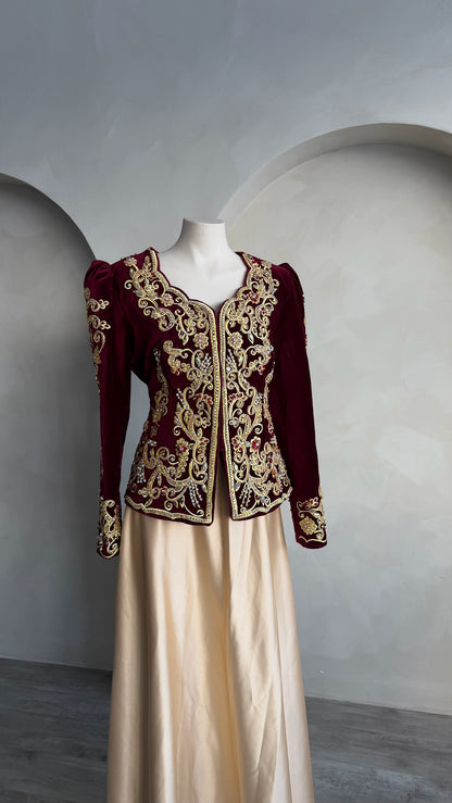 BURGUNDY KARAKOU
