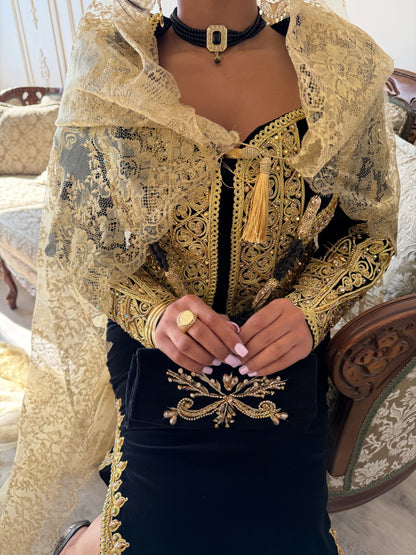 كاراكو أسود إيمان