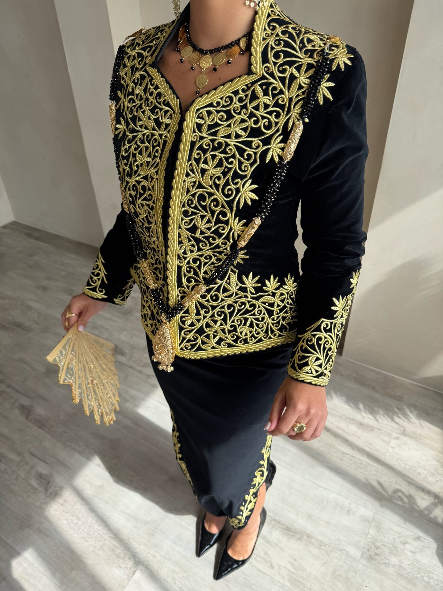 كاراكو أسود مجبود أميرة