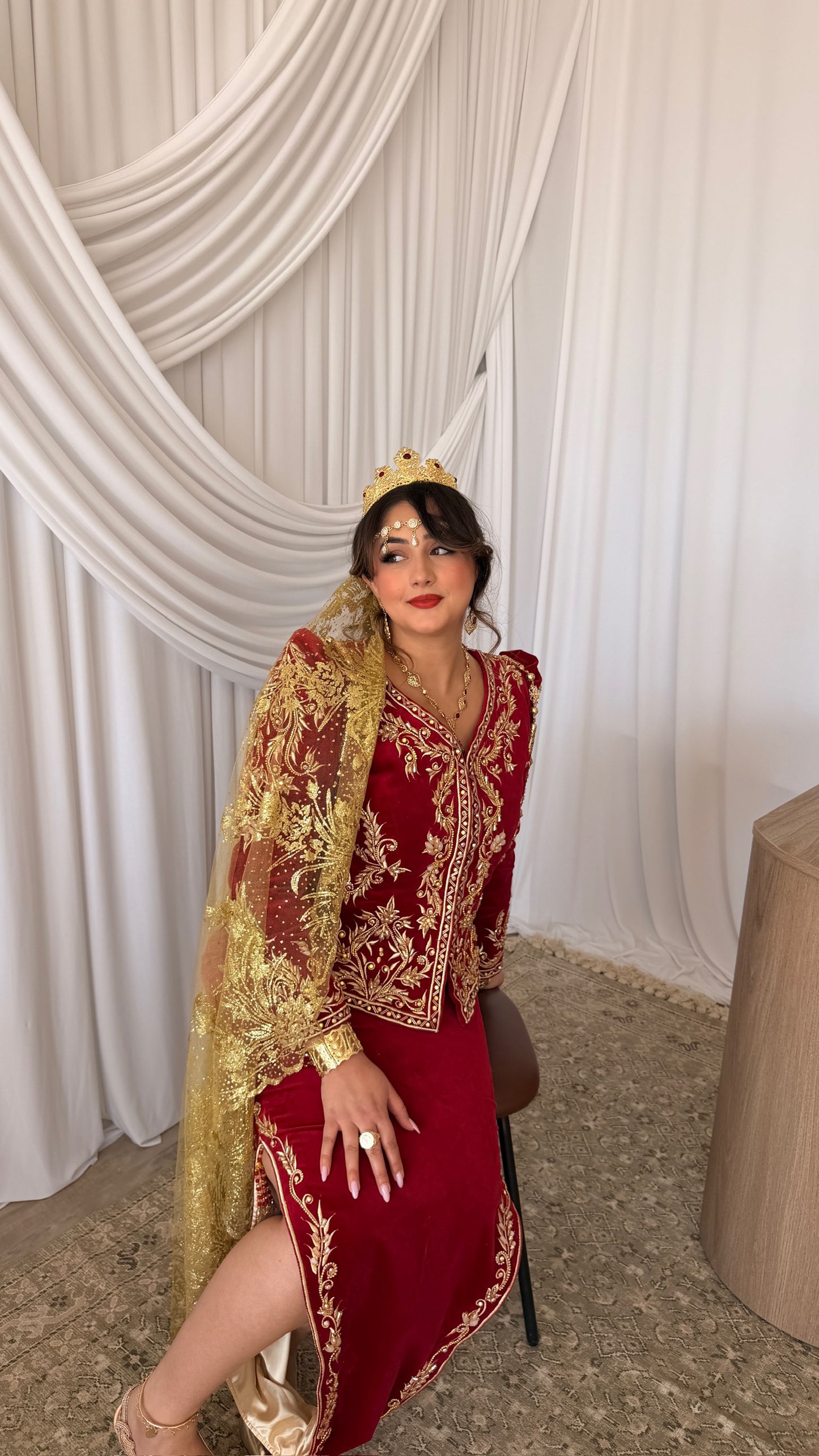 KARAKOU ROUGE AYA