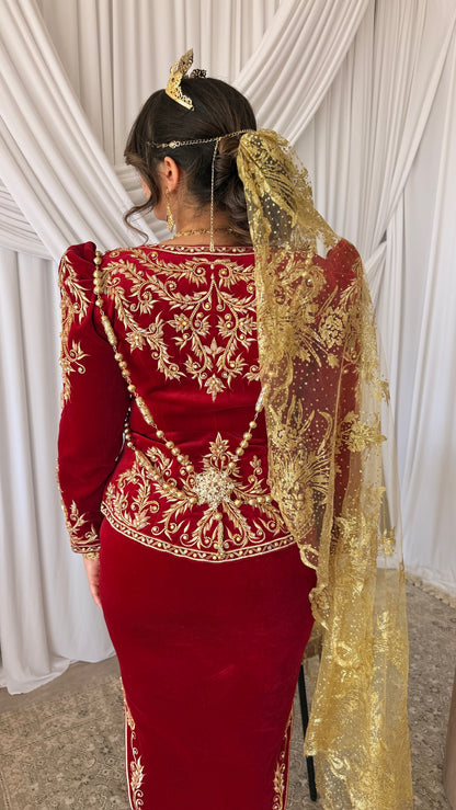 KARAKOU ROUGE AYA