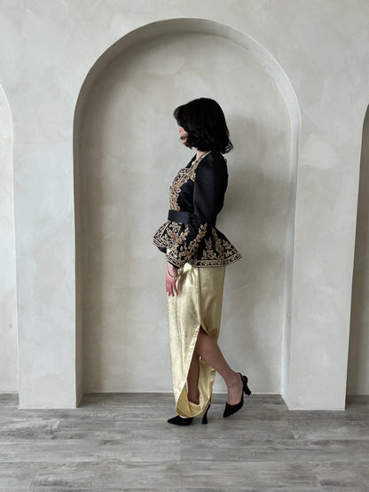 كاراكو أسود ساتان