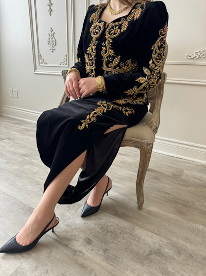 كاراكو أسود خرز برتقالي